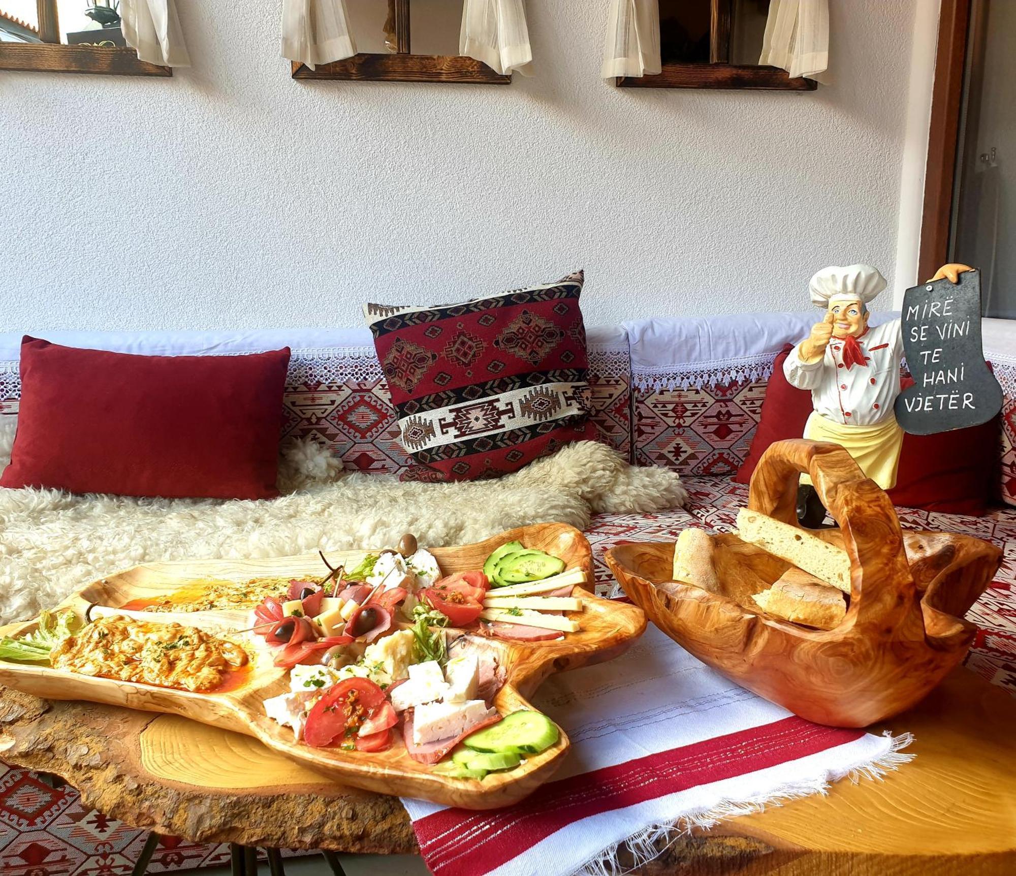 Hani I Vjeter Boutique Hotel Prizren Phòng bức ảnh